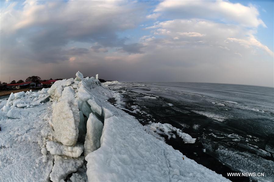 CHINA-HEILONGJIANG-XINGKAI LAKE-"ICY DRAGON" (CN)