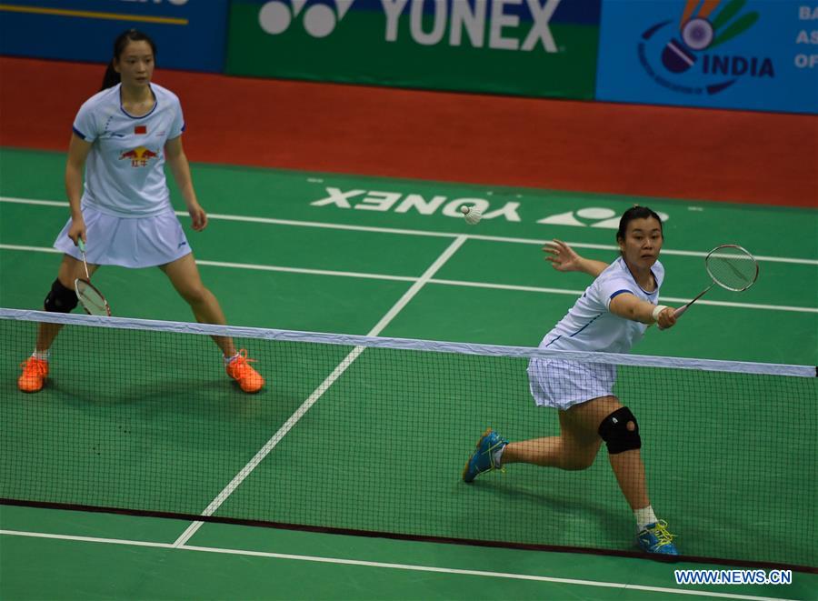 Huang Yaqiong and Tang Jinhua of China compete during the 2nd round of women's double against Lauren Smith and Sarah Walker of England in Yonex Sunrise Indian Open Badminton Championship in New Delhi, India, March 30, 2017. Huang Yaqiong and Tang Jinhua won 2-1. (Xinhua/Bi Xiaoyang) Huang Yaqiong and Tang Jinhua of China compete during the 2nd round of women's double against Lauren Smith and Sarah Walker of England in Yonex Sunrise Indian Open Badminton Championship in New Delhi, India, March 30, 2017. Huang Yaqiong and Tang Jinhua won 2-1. (Xinhua/Bi Xiaoyang)