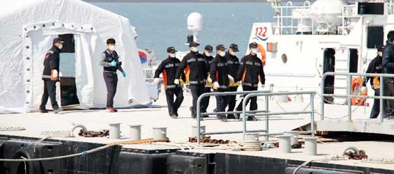Death toll rises to 121 in S.Korean ferry sinking accident