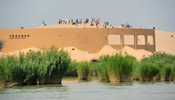 China desert wetlands Shahu Lake welcomes summer peak season
