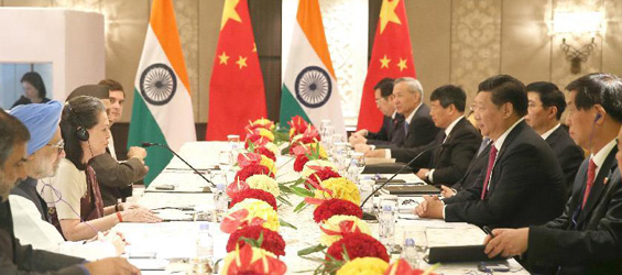 Xi meets Sonia Gandhi, Manmohan Singh on China-India relations