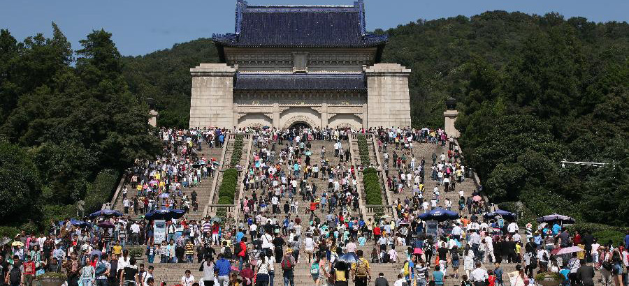 China sees more holiday tourists