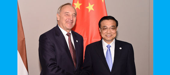 Chinese premier meets Latvia's president in Milan