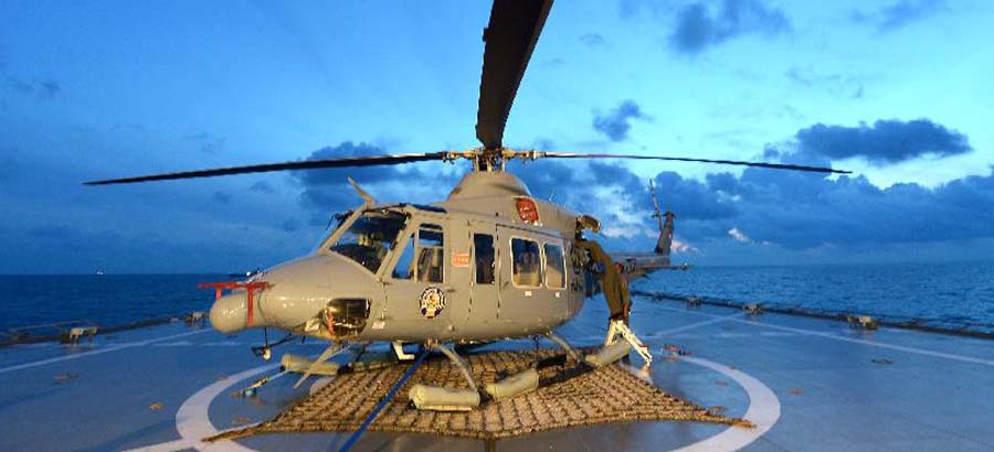 Indonesia prepares to lift tail of AirAsia flight in Java sea