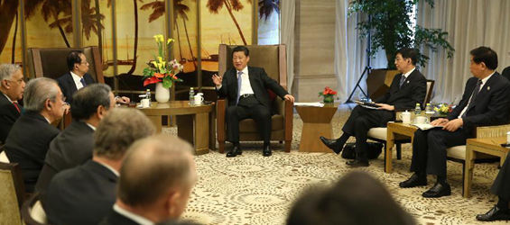 Xi meets members of BFA board of directors in Hainan