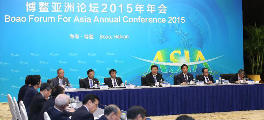 Xi attends symposium with entrepreneur representatives in Boao