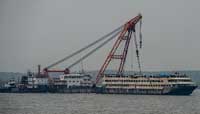 Capsized cruise Eastern Star moved upstream
