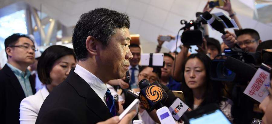 Daokui Li speaks at summer Davos forum in Dalian