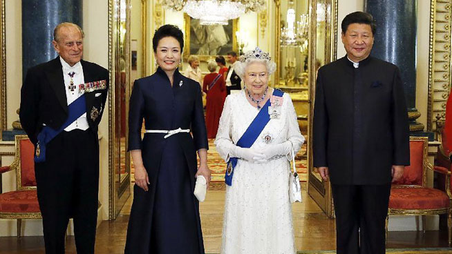 Chinese President Xi Jinping attends banquet held by British Queen Elizabeth II
