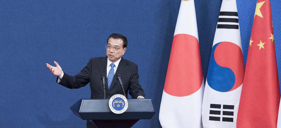 Chinese premier, Japanese PM and S. Korean president attend press conference