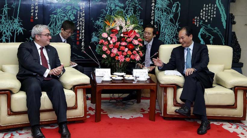Xinhua president meets AFP counterpart in Beijing