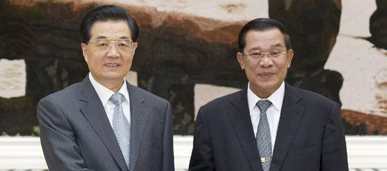 Chinese president meets with Cambodian PM