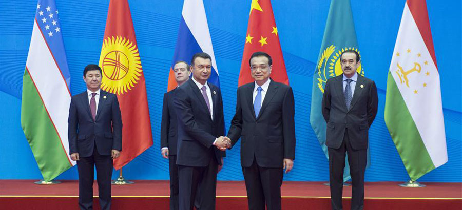 Premier Li greets participants of 14th SCO prime ministers' meeting