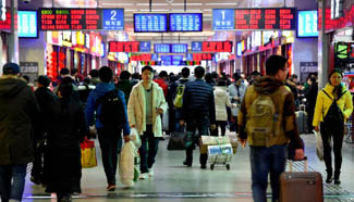 Travel rush still lingers in China before Spring Festival