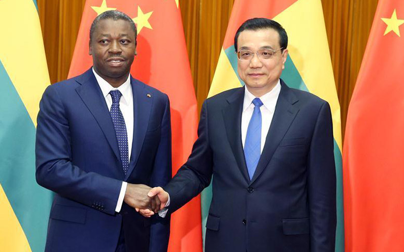 Premier Li meets Togolese president in Beijing