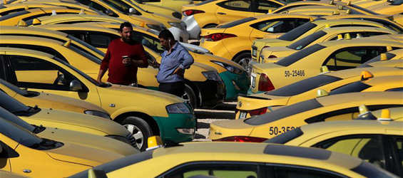 Taxi drivers protest against Uber in eastern Amman