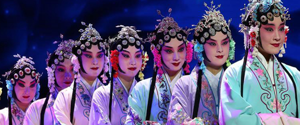 Traditional Chinese operas staged in Lima