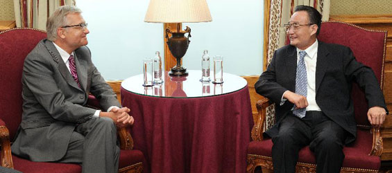 Wu meets president of the Chamber of Deputies of Luxembourg