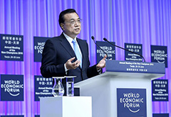 Premier Li Keqiang attends Summer Davos Forum in Tianjin