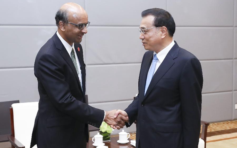Premier Li hopes for Singapore's constructive role in boosting China-ASEAN ties