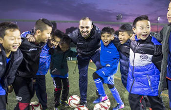 Pic story: Spanish soccer coach's teaching career in China