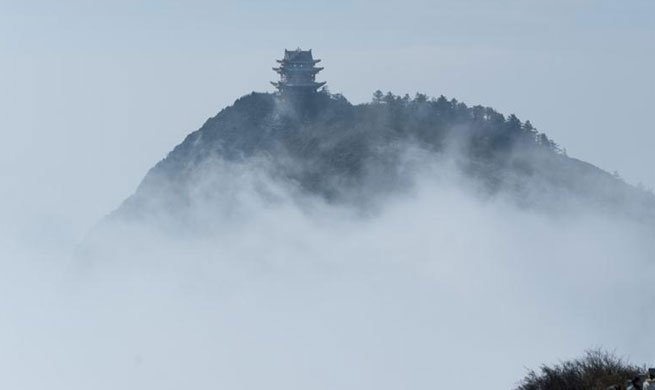 Scenery of Mount Emei in photos