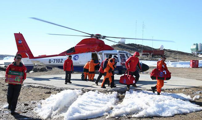 China's Antarctic expedition team arrives at Zhongshan station