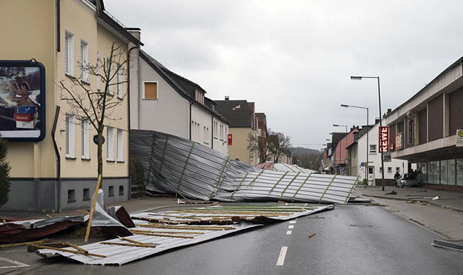 Storm Friederike batters Germany with hurricane-strength winds