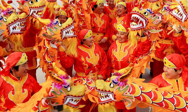 Lunar New Year: Meet dragon dancers in Beijing