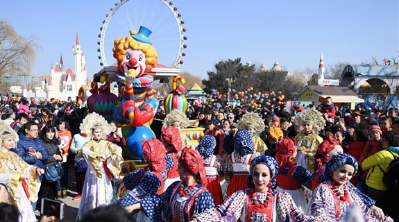 Temple fair held in Beijing to celebrate Spring Festival