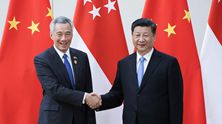 Chinese president meets Singaporean PM on promoting ties