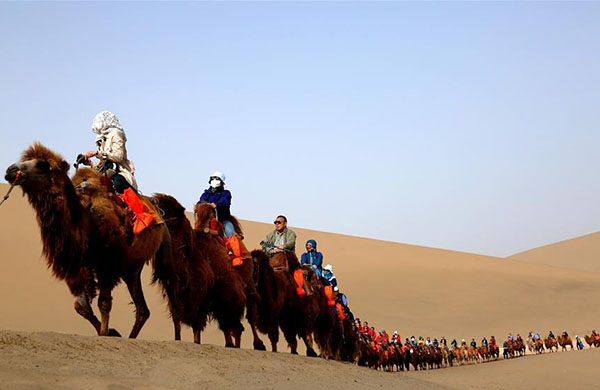 China sees tourism boom during May Day holiday