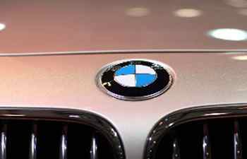BMW first foreign carmaker to receive self-driving road test license