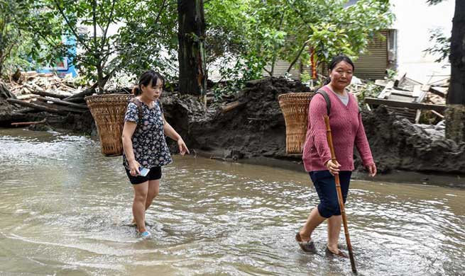 595 flood-stranded people evacuated at Laochang Village, SW China