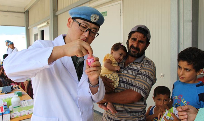 Chinese peacekeepers provide free clinic in Lebanon
