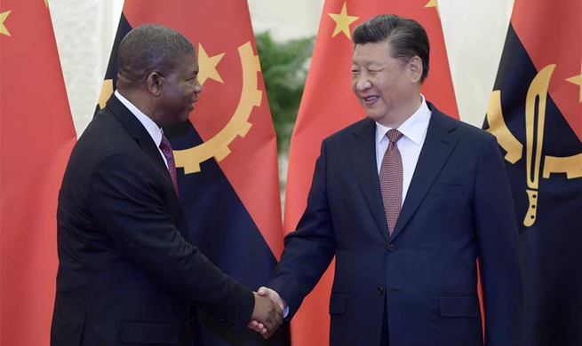 Xi meets Angolan president