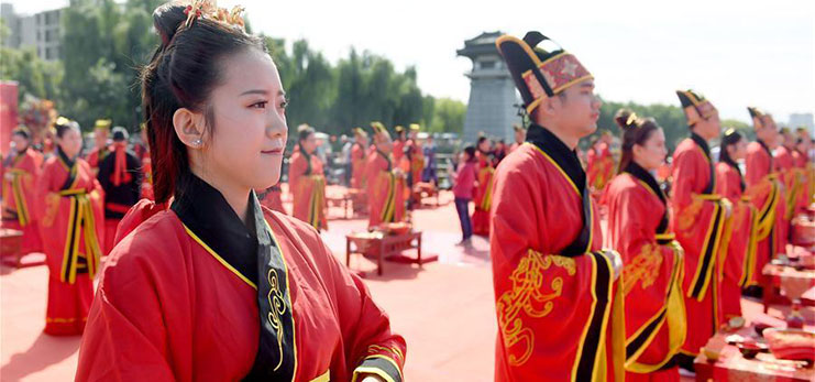 Group wedding ceremony held in China's Shaanxi