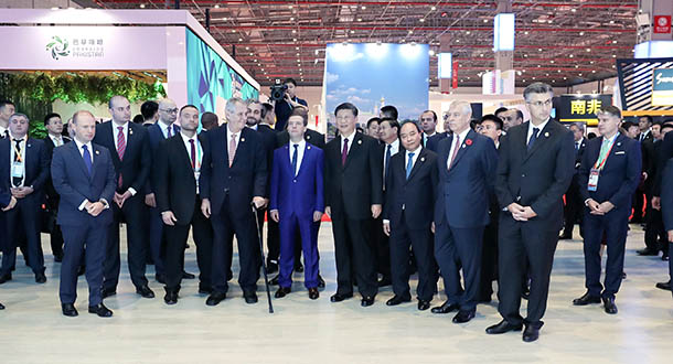Xi, foreign leaders tour CIIE exhibition hall