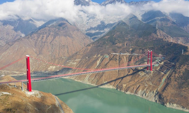 New expressway to Sichuan Ganzi Tibetan Autonomous Prefecture open to traffic