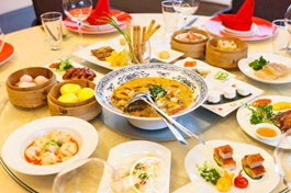 China's catering industry booming