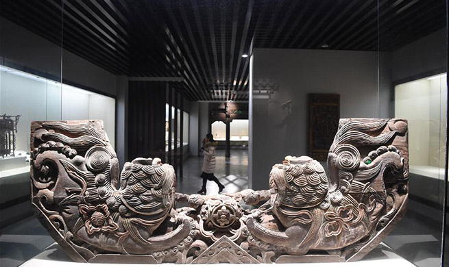 In pics: craftsmen's work in E China's Anhui