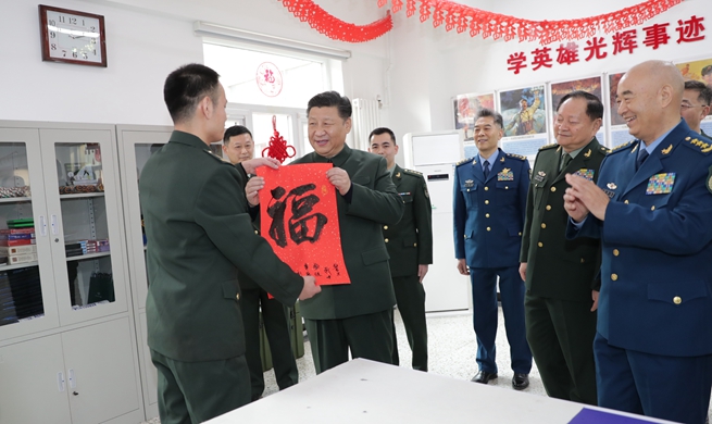 Xi extends festive greetings to all servicemen