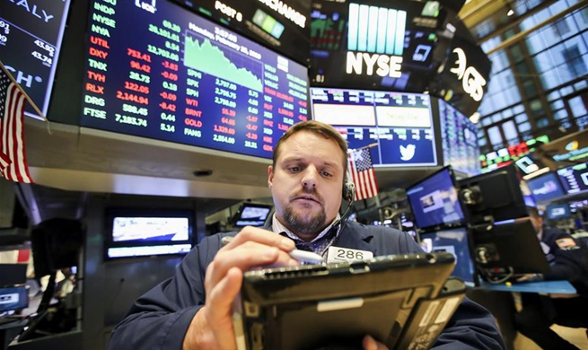 U.S. stocks rise amid trade progress