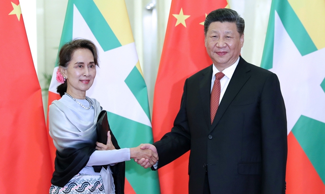 Xi meets Myanmar's State Counselor Aung San Suu Kyi