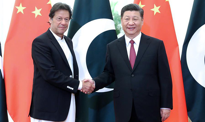 Xi meets Pakistani prime minister