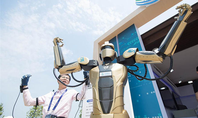 6th China Robotop and Intelligent Economic Talents Summit held in Yuyao, E China