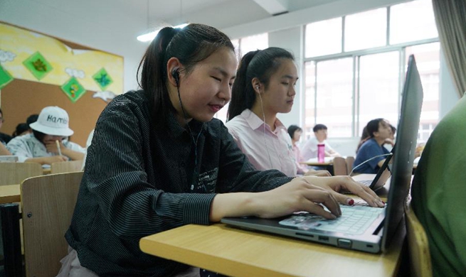 Visually impaired girls face life with optimism and hope in Nanjing