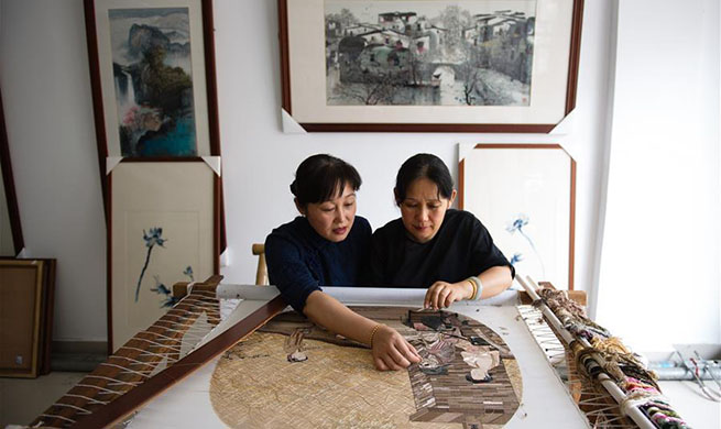 Pic story: Inheritor of Suzhou Embroidery