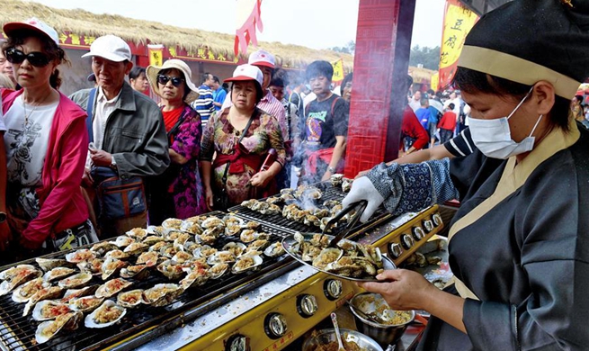 Oyster gourmet festival held in Qinzhou, south China's Guangxi