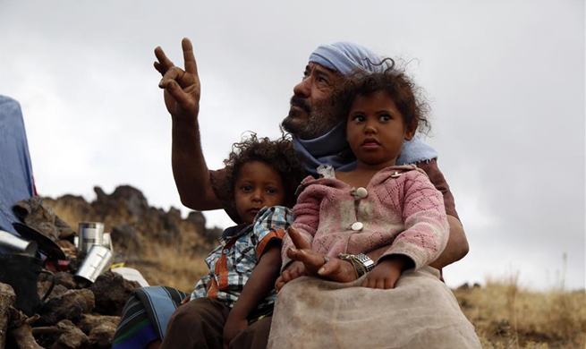 Feature: Displaced Yemenis face hunger, severe frost as winter arrives